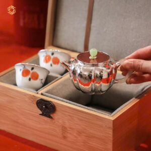 Ấm trà bạc chế tác thủ công tinh xảo ATB131