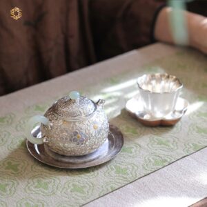 Ấm trà bạc bách hoa chế tác thủ công tinh xảo ATB125